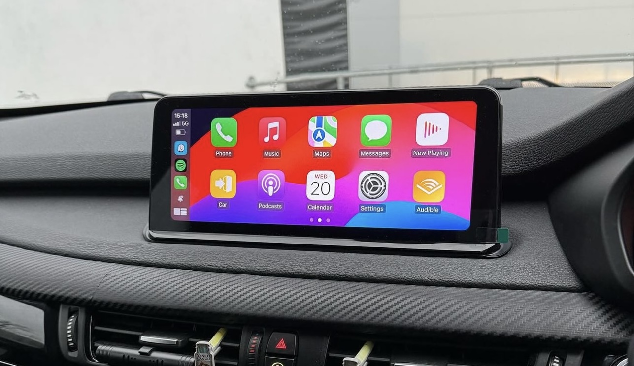 CarPlay and Android Auto Retrofit